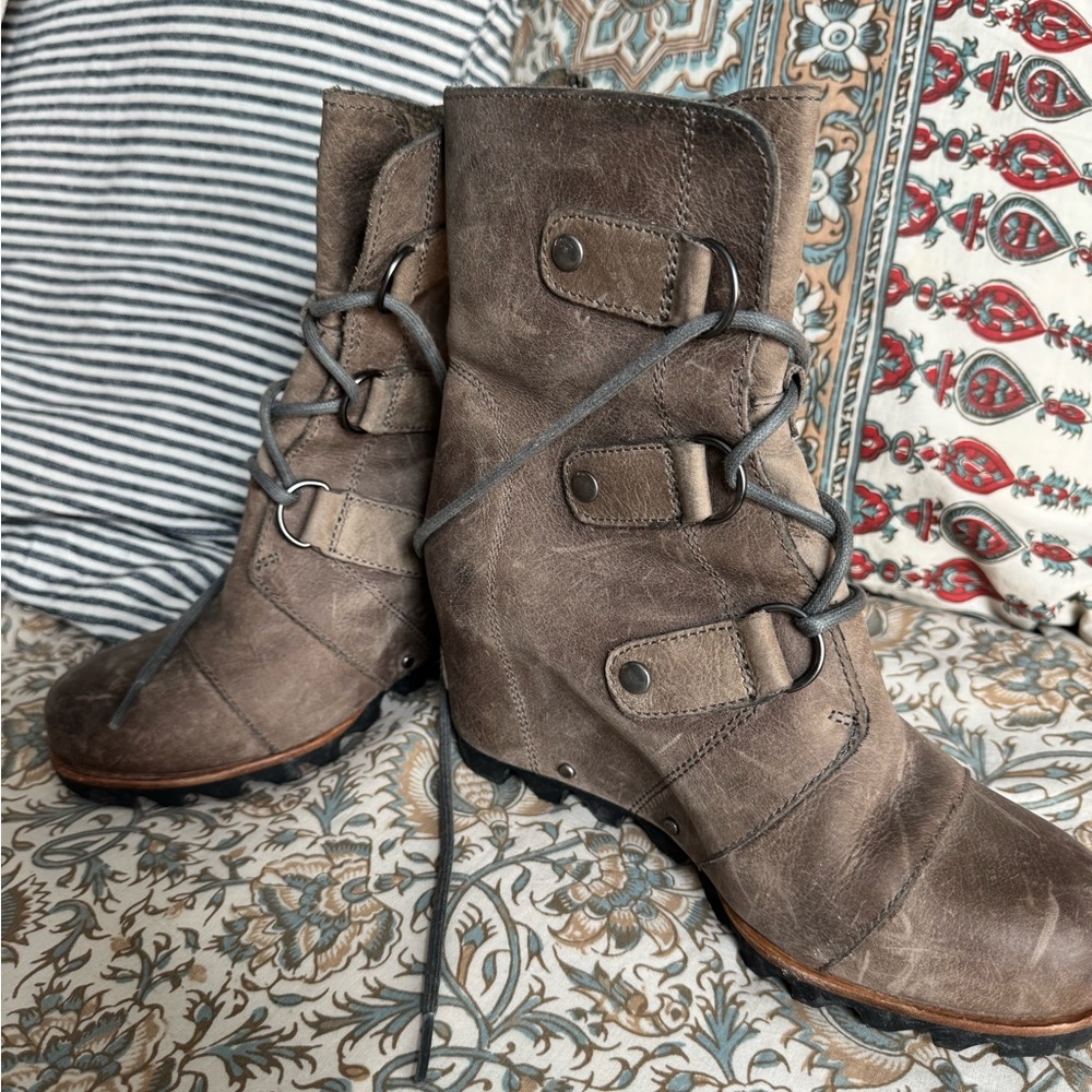 Sorel Brown Lace-Up Boots
